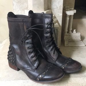 Gianni Bini ankle boot NWOT